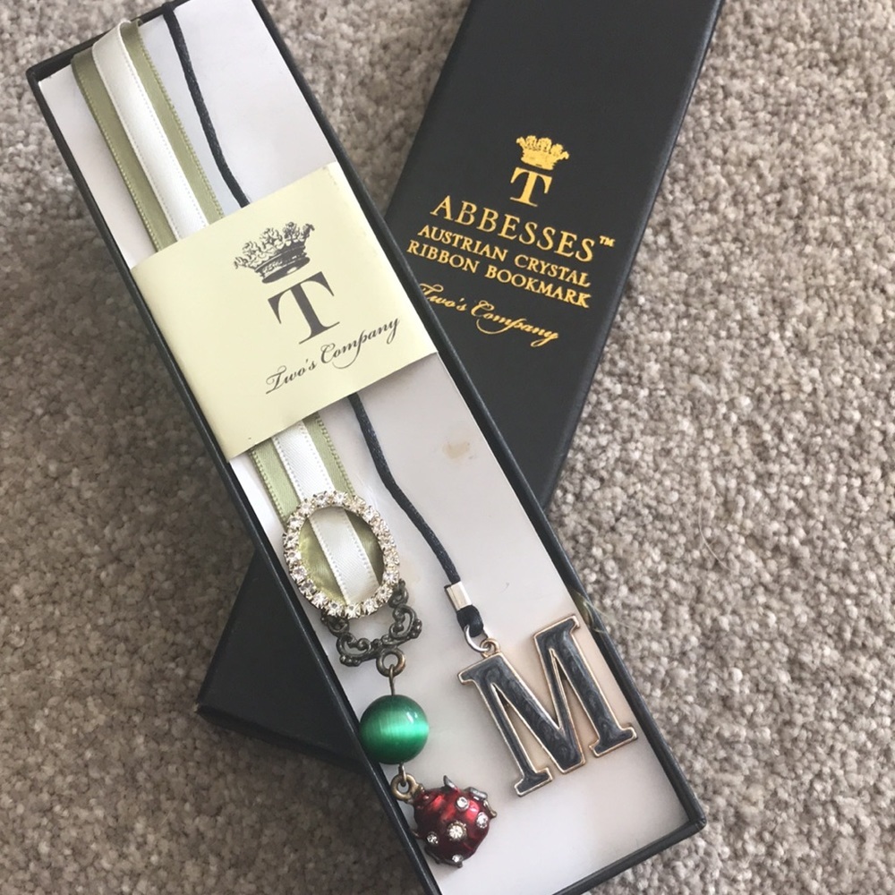 NIB Two’s Company Abbesses Austrian Crystal Ribbon Book Marks